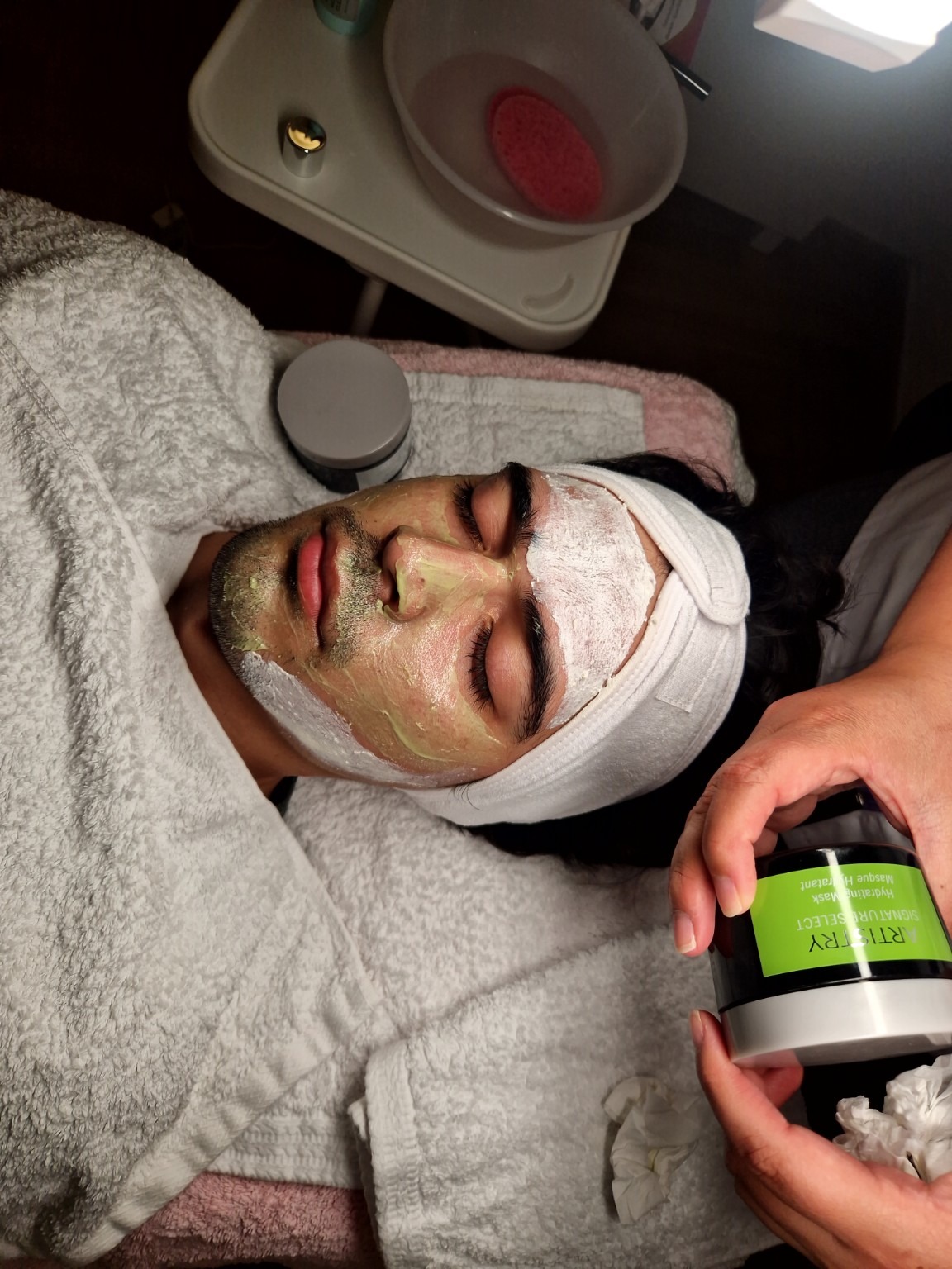 Cuidado facial con mascarillas en OBC